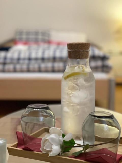 Hostel Lovely Rooms, City Center, Shared Bathroom, Windows To Corridor フィラハ エクステリア 写真