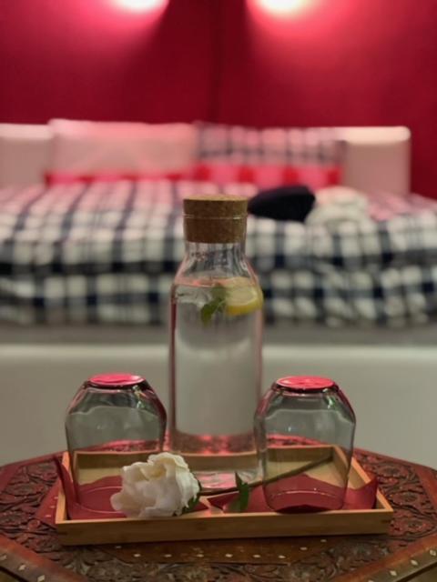 Hostel Lovely Rooms, City Center, Shared Bathroom, Windows To Corridor フィラハ エクステリア 写真